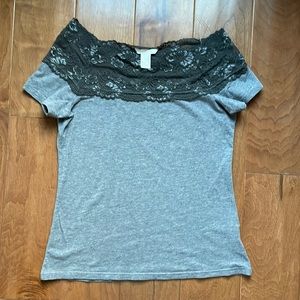 H&M gray t-shirt with lace detail